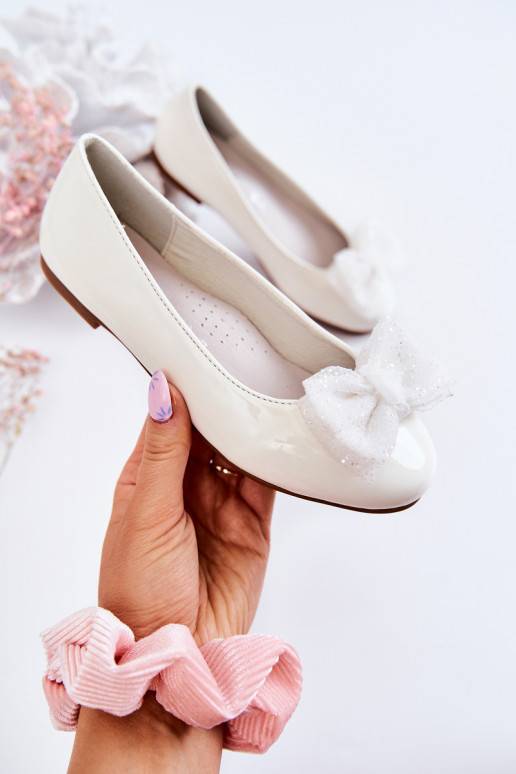Ballerines pour enfants avec effet laqué et rubans de couleur blanche Zolly