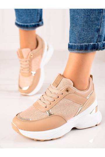 Chaussures modèle Sneakers au design élégant avec plateforme 2