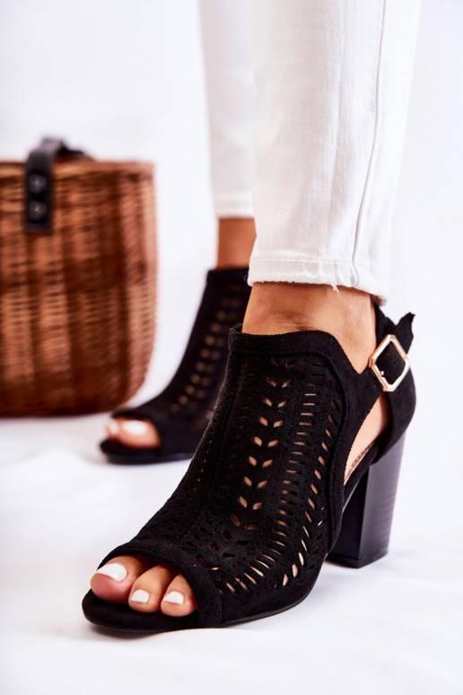 Bottines pour femmes à motifs Cut Out de couleur noire Beyond Us