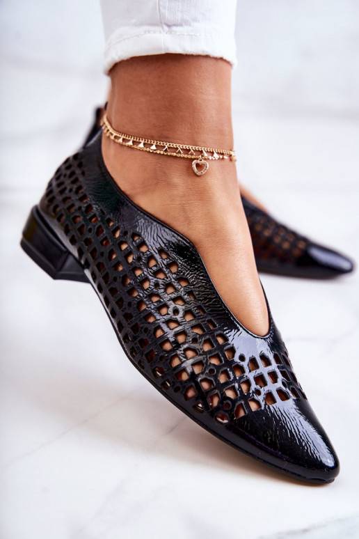 Chaussures de style élégant avec éléments ajourés de couleur noire Ismena