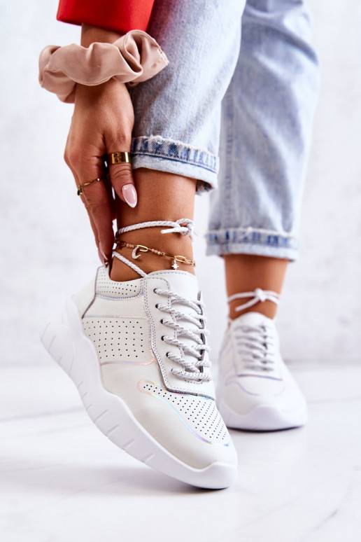 Chaussures baskets modèle de couleur blanche Carly