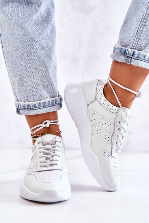 Chaussures baskets modèle de couleur blanche Carly