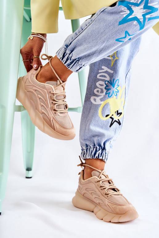 Baskets modèle chaussures couleur... Baskets modèle chaussures couleur...