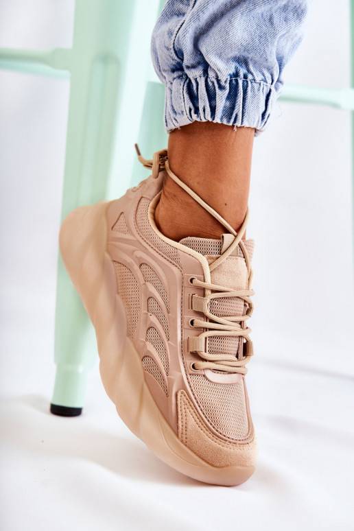 Baskets modèle chaussures couleur beige Sollero
