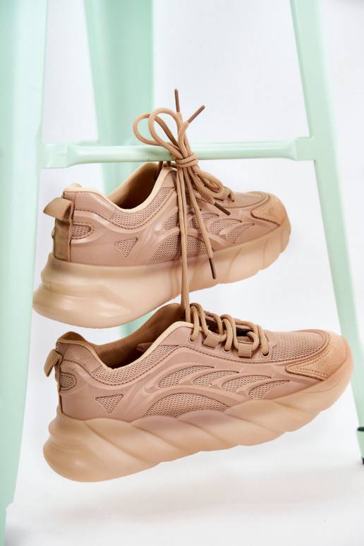 Baskets modèle chaussures couleur... Baskets modèle chaussures couleur...