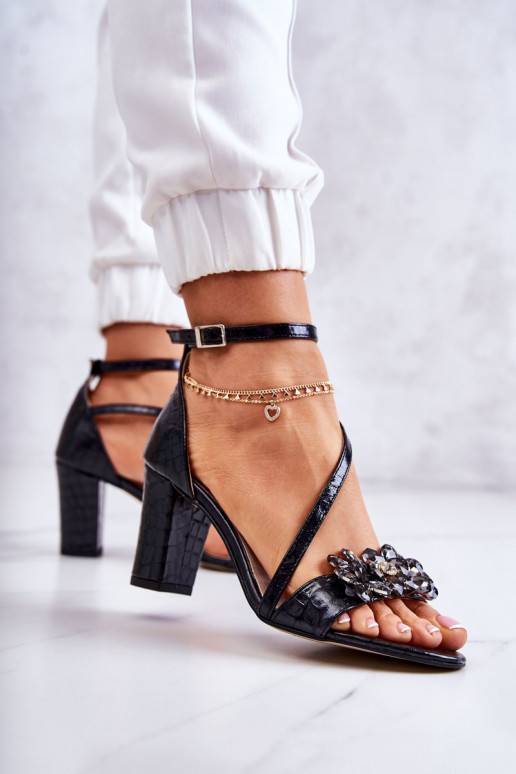 Sandales pour femmes avec détails brillants de couleur noire Ramona