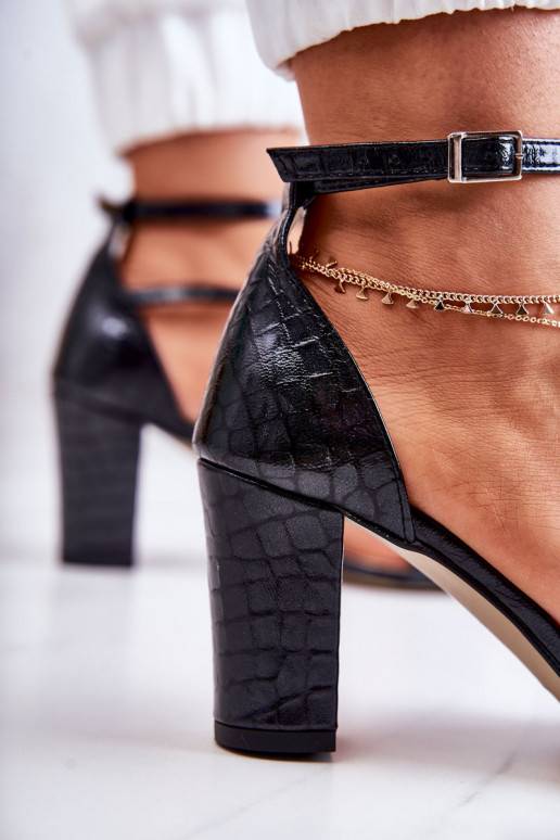 Sandales pour femmes avec détails... Sandales pour femmes avec détails...