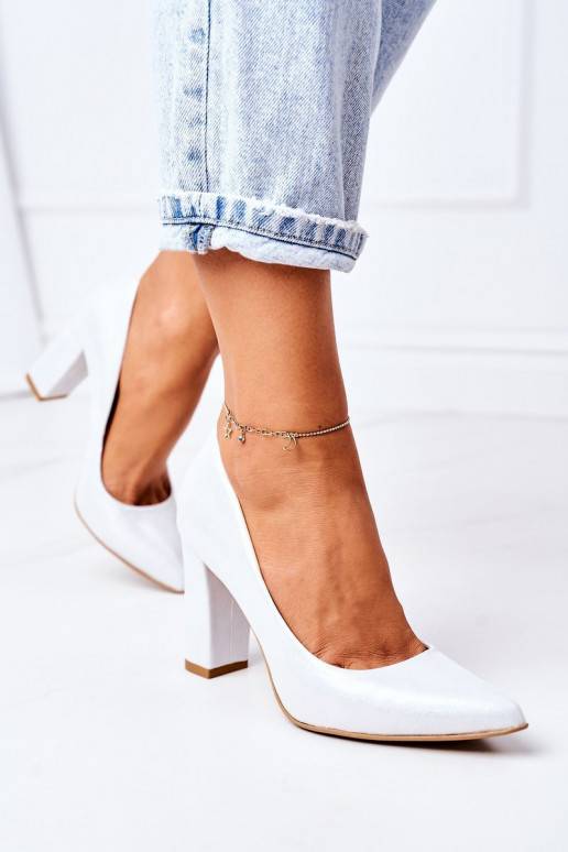 Chaussures en satin argenté