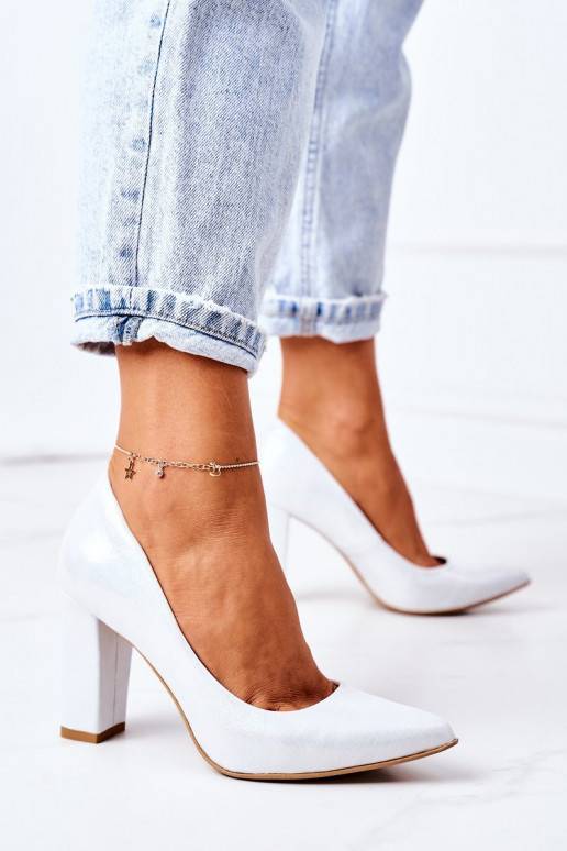 Chaussures en satin argenté