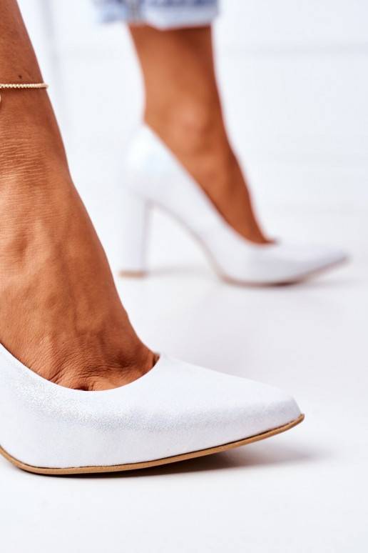 Chaussures en satin argenté