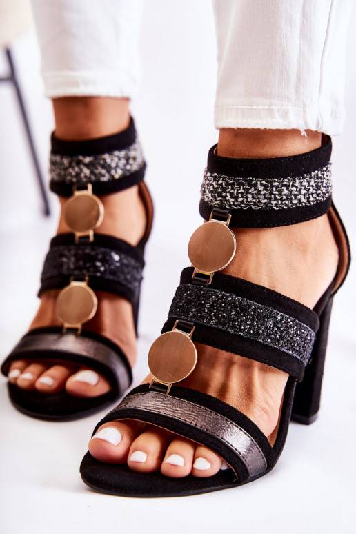 Sandales à talons pour femmes de couleur noire Laurita