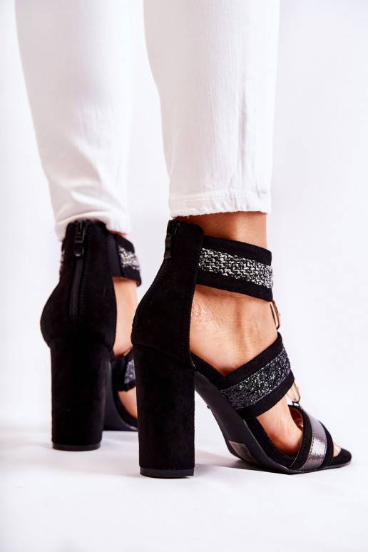 Sandales à talons pour femmes de couleur noire Laurita