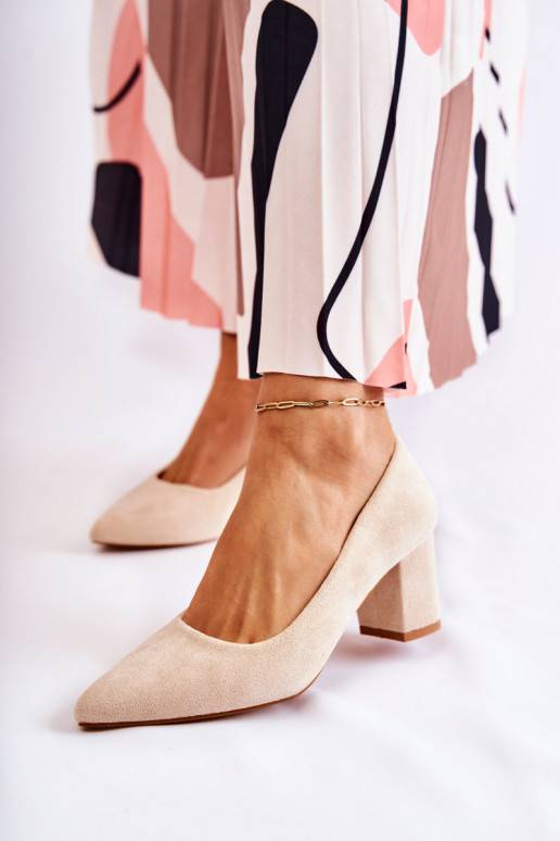 Modèle classique Chaussures à talons en daim beige Lency