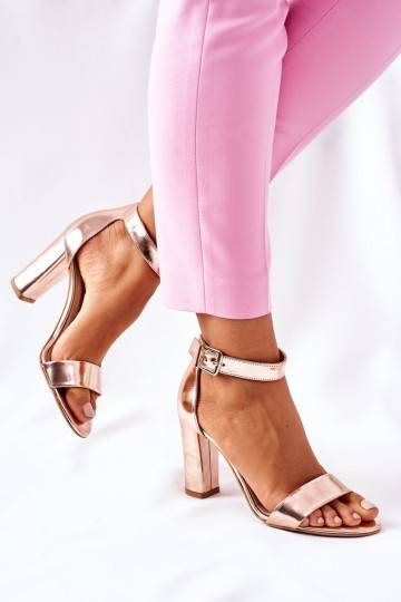 Modèle classique Sandales à talons pour femmes Laura Messi couleur champagne