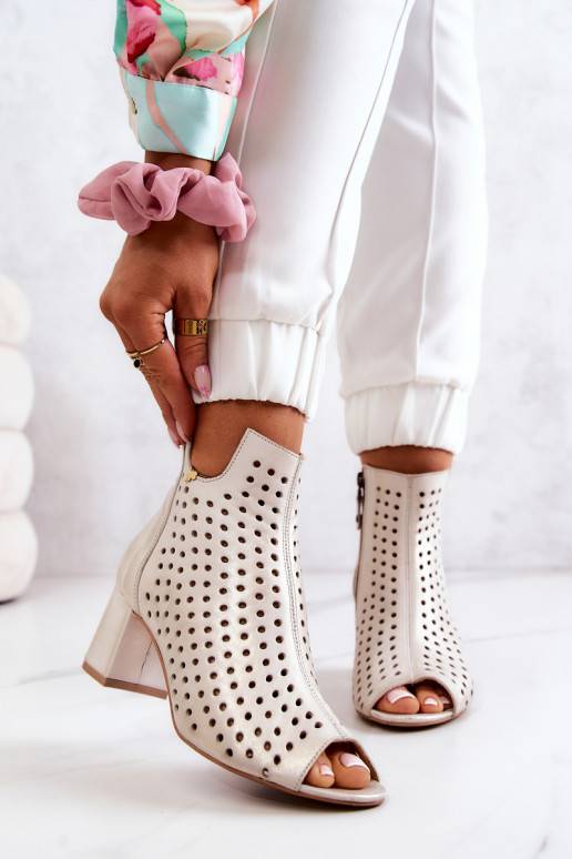 Bottines beiges ajourées