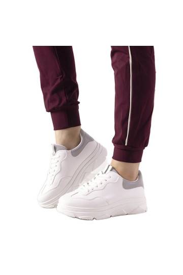 Chaussures de sport blanches 2