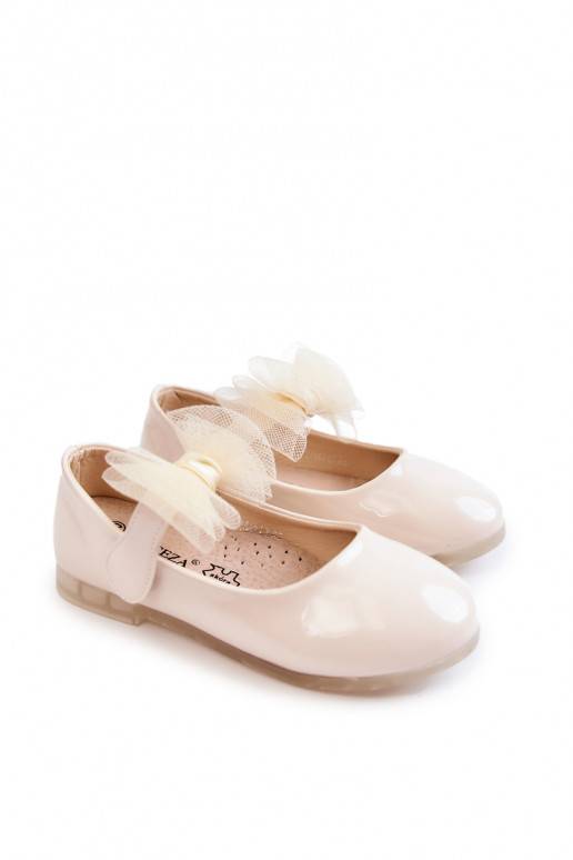 Ballerines enfant laquées à fermetures adhésives ivoire Carla
