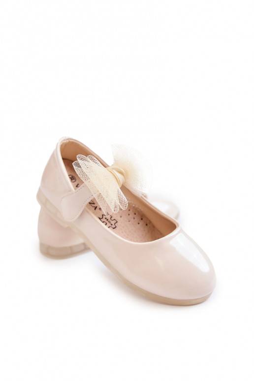 Ballerines enfant laquées à fermetures adhésives ivoire Carla