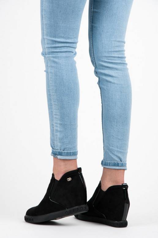 Chaussures à Enfiler en Daim Noir... Chaussures à Enfiler en Daim Noir...