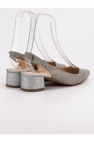 Chaussures à talons... 2