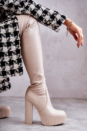 Chaussures longues beiges à plateforme 2