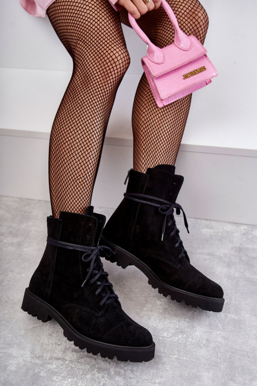 Bottines en daim avec fermetures... Bottines en daim avec fermetures...
