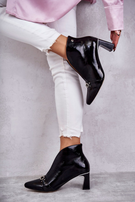 Bottines à talons de couleur noire