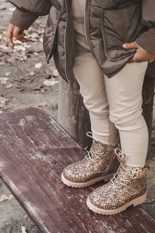 Bottes chaudes et scintillantes pour... Bottes chaudes et scintillantes pour...