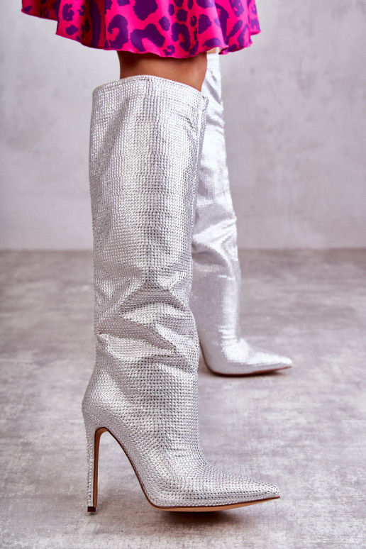 Bottes longues à talons fins couleur argent Lovisa