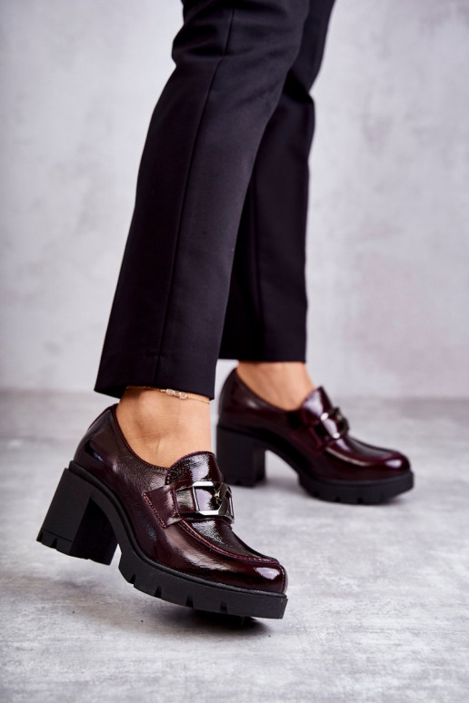 Chaussures de style élégant à talons... Chaussures de style élégant à talons...