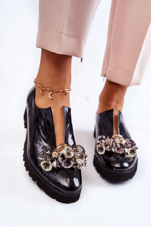 Chaussures pour femmes avec ornements... Chaussures pour femmes avec ornements...