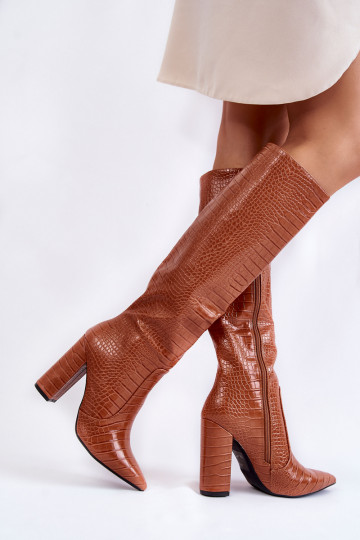 Bottes longues pour femmes couleur marron à talons 2