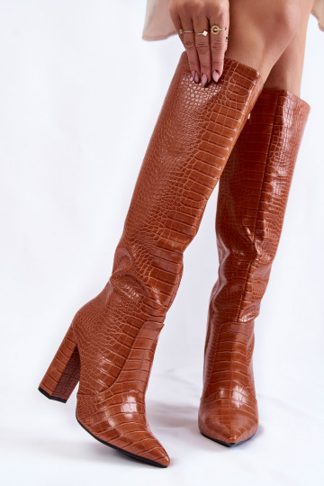 Bottes longues pour femmes couleur marron à talons