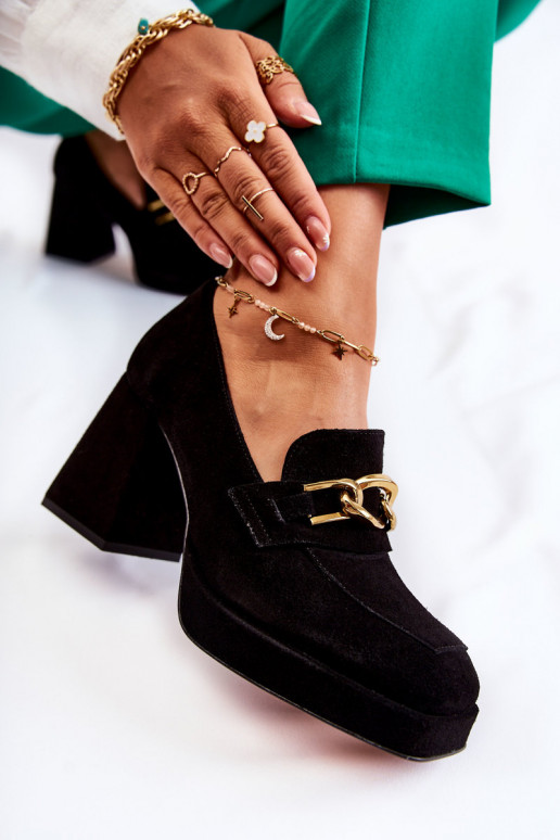 Bottines en daim noir par Laura Messi