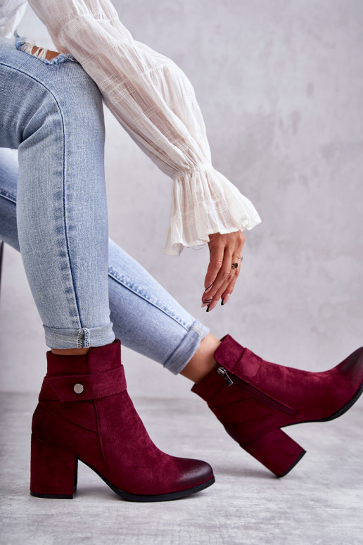 Bottes en daim rouge pour femme Bottes en daim rouge pour femme