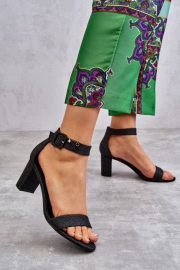 Talons hauts noirs... 2
