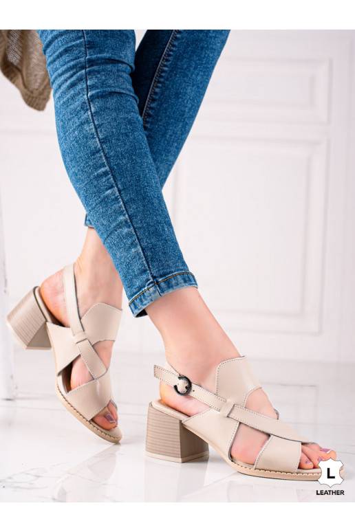 Sandales à talon beiges pour femmes... Sandales à talon beiges pour femmes...