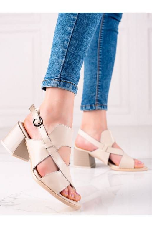 Sandales à talon beiges pour femmes... Sandales à talon beiges pour femmes...