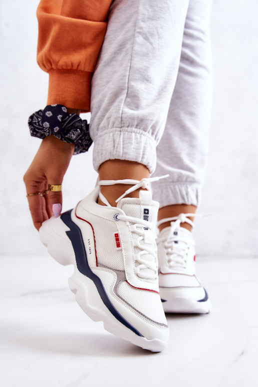 Loisirs - chaussures de sport...