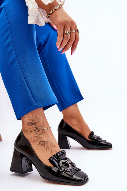 Chaussures à talons noires classiques... Chaussures à talons noires classiques...