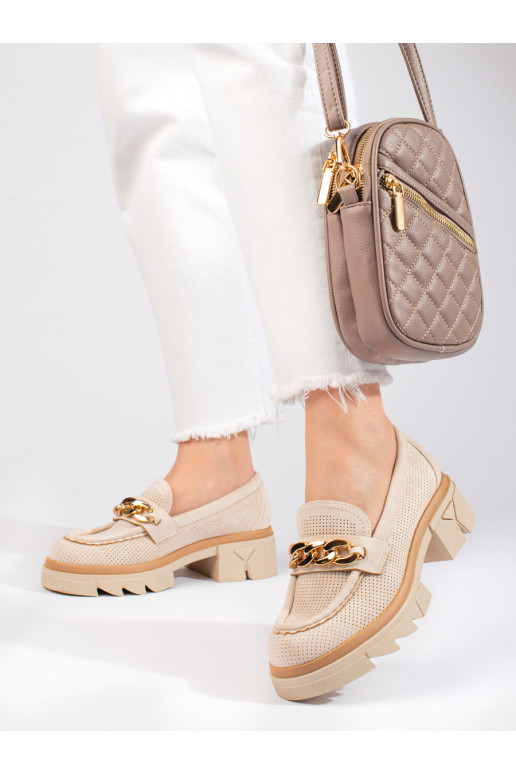 Mocassins en daim avec chaîne décorative Shelovet beige clair
