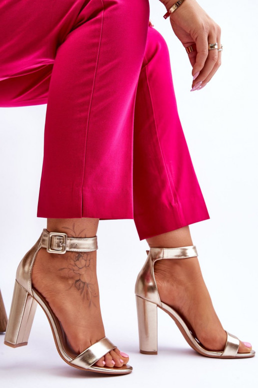 Chaussures à talons dorés Georgina
