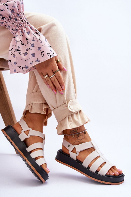 Sandales à fermetures adhésives ivoire Sandales à fermetures adhésives ivoire