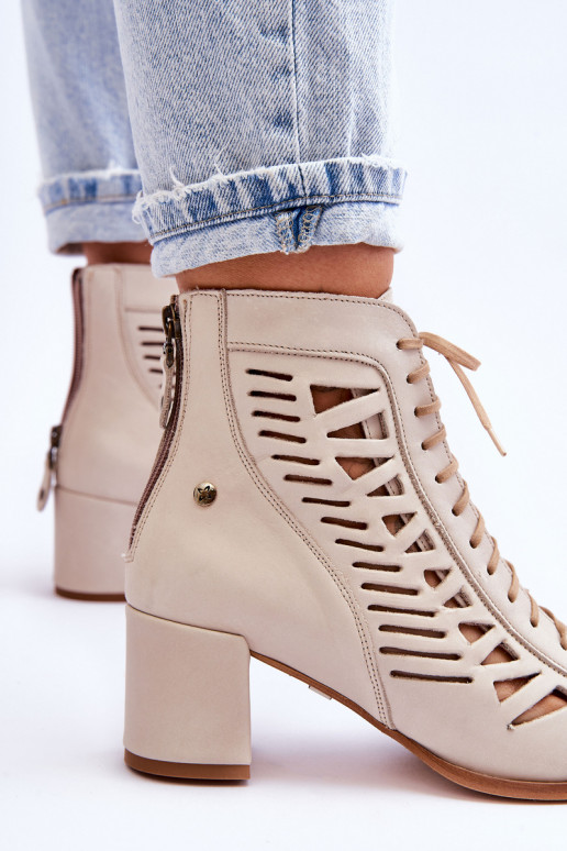 Bottines ajourées de modèle exclusif pour femme de couleur ivoire