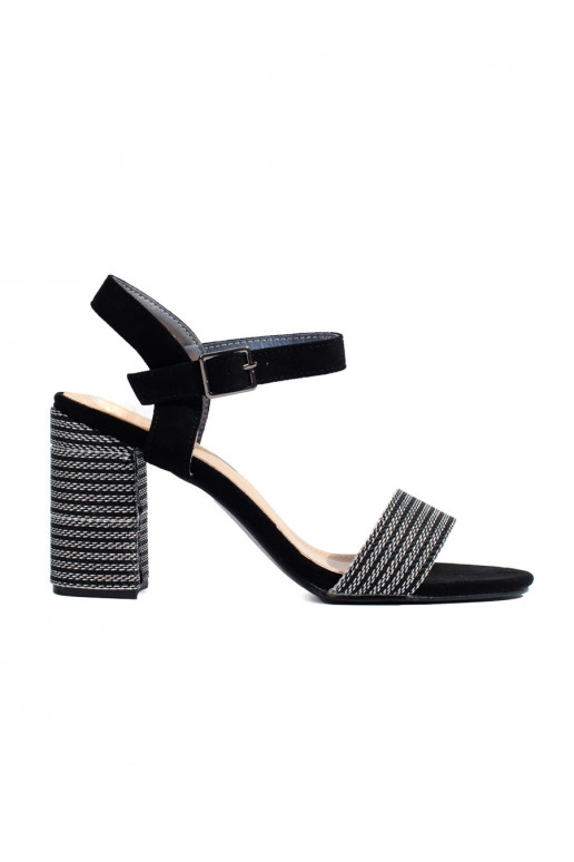 Chaussures noires Shelovet à talons... Chaussures noires Shelovet à talons...