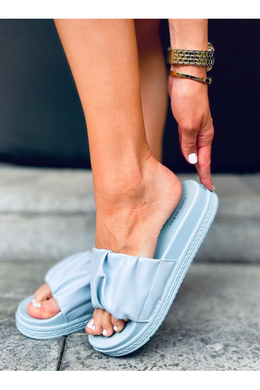 Chaussons bleus ATISSA BLEU