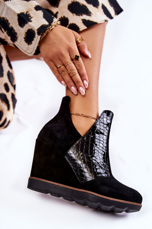 Bottines en Daim avec plateforme de couleur noir Alda