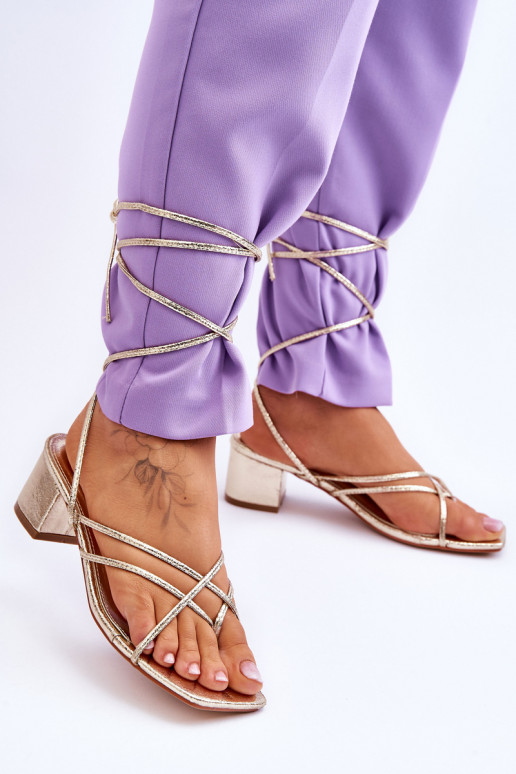 Chaussures à talons hauts avec lanières couleur or Secret Love
