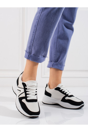 Chaussures de sport de couleur blanche Shelovet 2