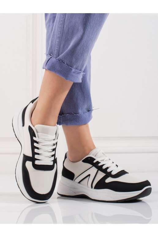 Chaussures de sport de couleur blanche Shelovet